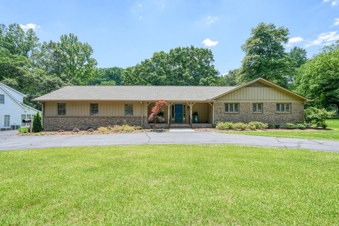 Lake Forest Dr, Spartanburg, SC 29302