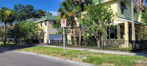 1112 Islamorada Ln, Tampa, FL, 33606-1955 | Card Image