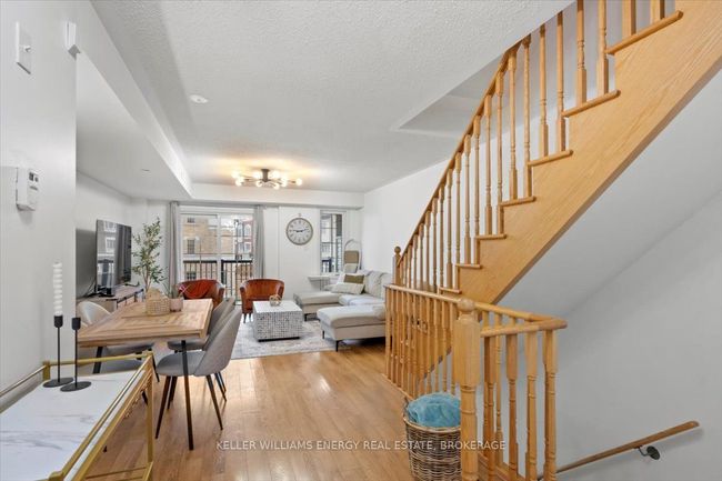 2372 Chevron Prince Path, Condo with 3 bedrooms, 3 bathrooms and 1 parking in Oshawa ON | Image 6