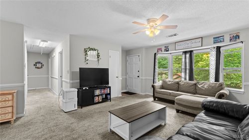 2703 Colonial Dr Ne, Tuscaloosa, AL, 35404-2559 | Card Image