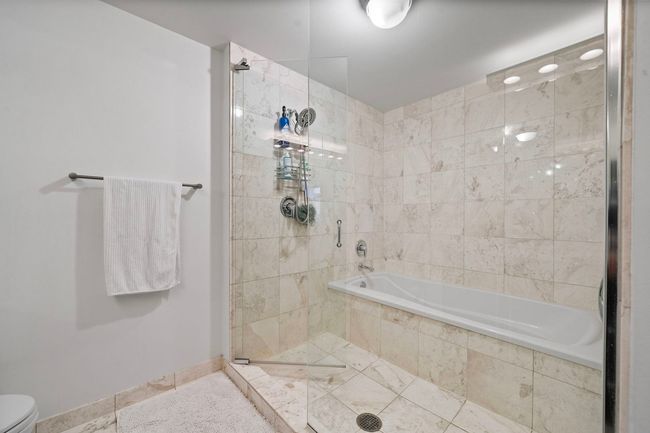 APT-603 - 201 W Grand Ave, Condo with 2 bedrooms, 2 bathrooms and 1 parking in CHICAGO IL | Image 17