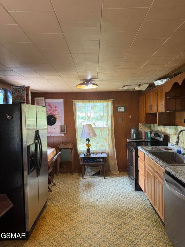 3528 Sugar Camp Cir, House other with 3 bedrooms, 1 bathrooms and null parking in Sevierville TN | Image 10