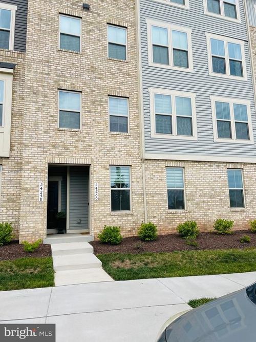 24260 Thurso Sq, STERLING, VA, 20166-2778 | Card Image