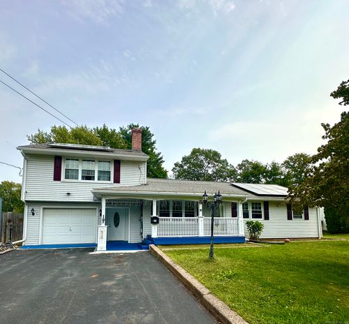 24 Bel Aire Cir, Windsor Locks, CT, 06096-2805 | Card Image