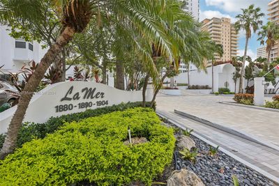 TS505 - 1880 S Ocean Dr, Condo with 2 bedrooms, 2 bathrooms and null parking in Hallandale Beach FL | Image 2