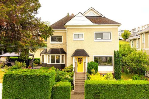 377 Milton St, Nanaimo, BC, V9R2K8 | Card Image