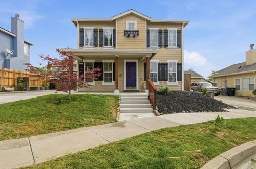 323 Nutcrest Court, Oakdale, CA, 95361 | Card Image