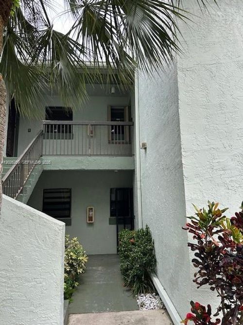 2923-3987 Carambola Cir N, Coconut Creek, FL, 33066-2450 | Card Image