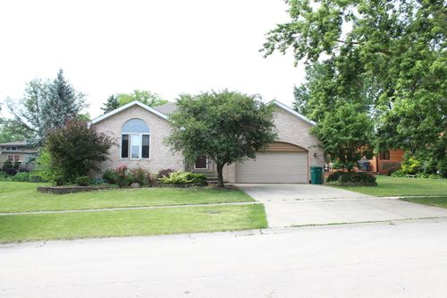 1012 Crestview Dr, Lemont, IL, 60439-4325 | Card Image