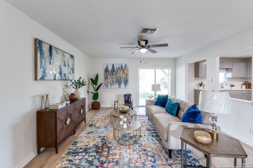 12209 Lucky Oaks St, Live Oak, TX, 78233-3109 | Card Image