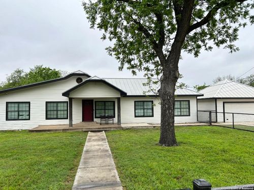 715 N High St, Uvalde, TX, 78801-4352 | Card Image