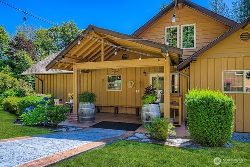 36208 Se 46th St, Fall City, WA, 98024-9758 | Card Image