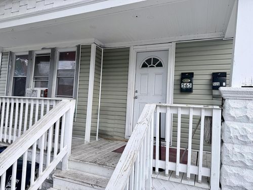 565 W Rogers Street W, Milwaukee, WI, 53204 | Card Image