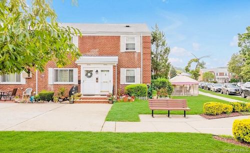245-24 77 Crescent, New York, NY, 11426 | Card Image