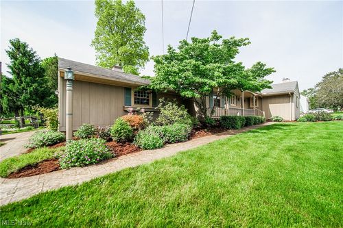 353 Hillcrest Dr, Ashland, OH, 44805-4049 | Card Image
