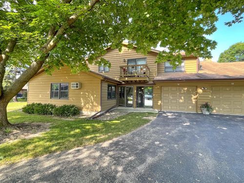 apt-94-1160 Brittany Ct, NEENAH, WI, 54956-3690 | Card Image