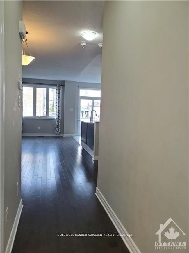 948 Kilbirnie Dr, House attached with 3 bedrooms, 3 bathrooms and 1 parking in Nepean ON | Image 4