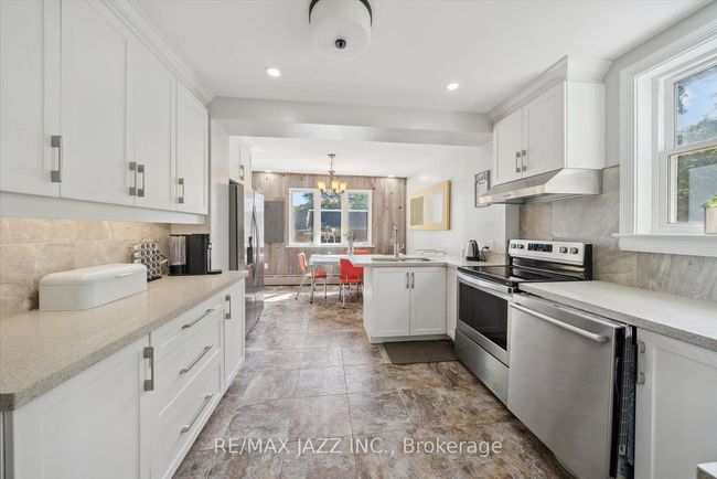649 Masson St, House other with 3 bedrooms, 2 bathrooms and 3 parking in Oshawa ON | Image 14