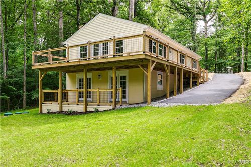 7416 Lakeshore Dr, Quinton, VA, 23141-1158 | Card Image