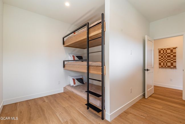 **Staged Photos of Bldg 1 (1058) | Image 31