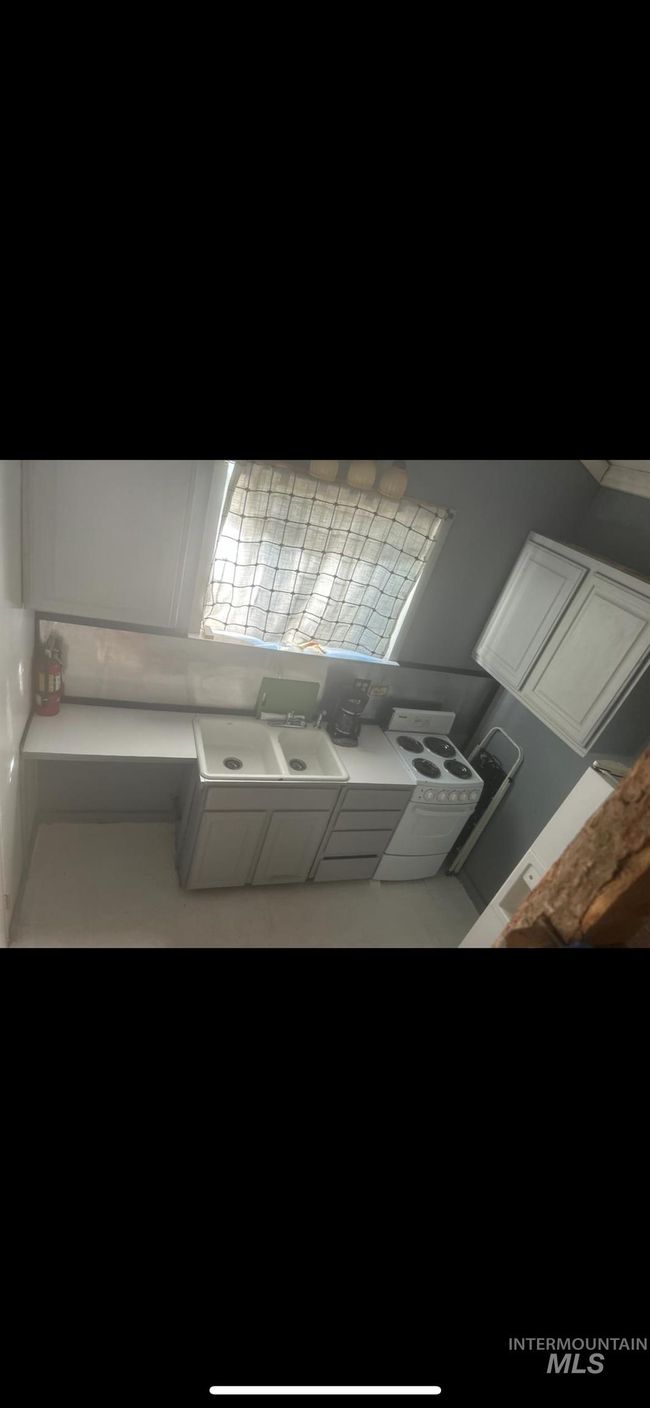 309 E E C St, House other with 3 bedrooms, 2 bathrooms and null parking in Shoshone ID | Image 39