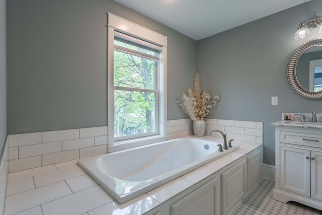 320 7 Th St W, House other with 4 bedrooms, 3 bathrooms and null parking in Hastings MN | Image 38