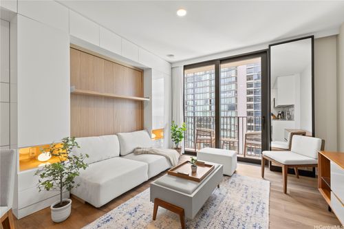 apt-3310-987 Queen St, Honolulu, HI, 96814-2195 | Card Image