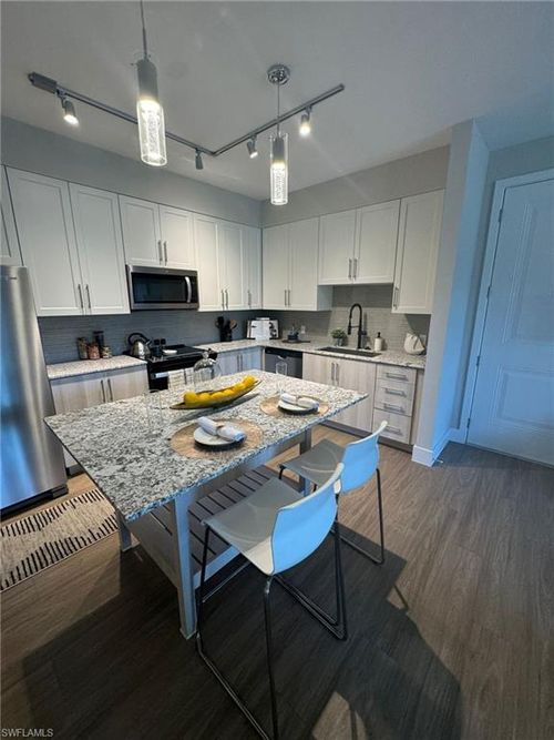 apt-104-9920 Portofino Vineyards Cir, FORT MYERS, FL, 33967-5910 | Card Image