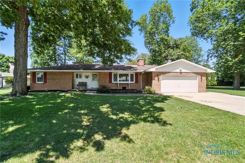 111 Michele Dr, Delphos, OH, 45833-9101 | Card Image