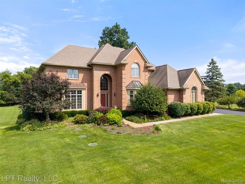 9968 Tuscany Valley Way, South Lyon, MI, 48178-9047 | Card Image