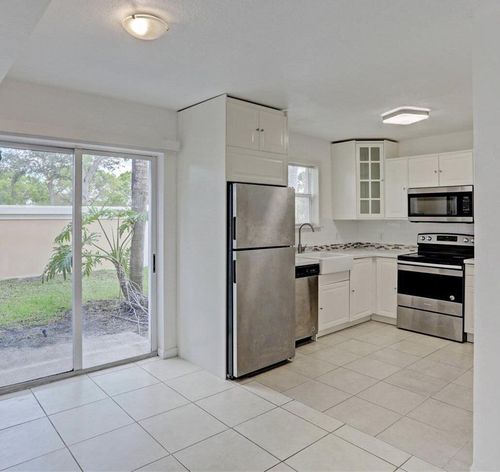 apt-106-3810 N Jog Rd, West Palm Beach, FL, 33411-7457 | Card Image