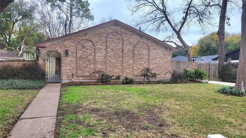 12531 Hazelwood Ln, Houston, TX, 77077-2913 | Card Image