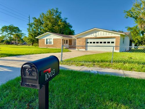 10903 Majuro Dr, Jacksonville, FL, 32246-2440 | Card Image