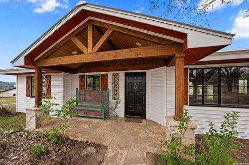 1094 Harper Rd, Kerrville, TX, 78028-2986 | Card Image