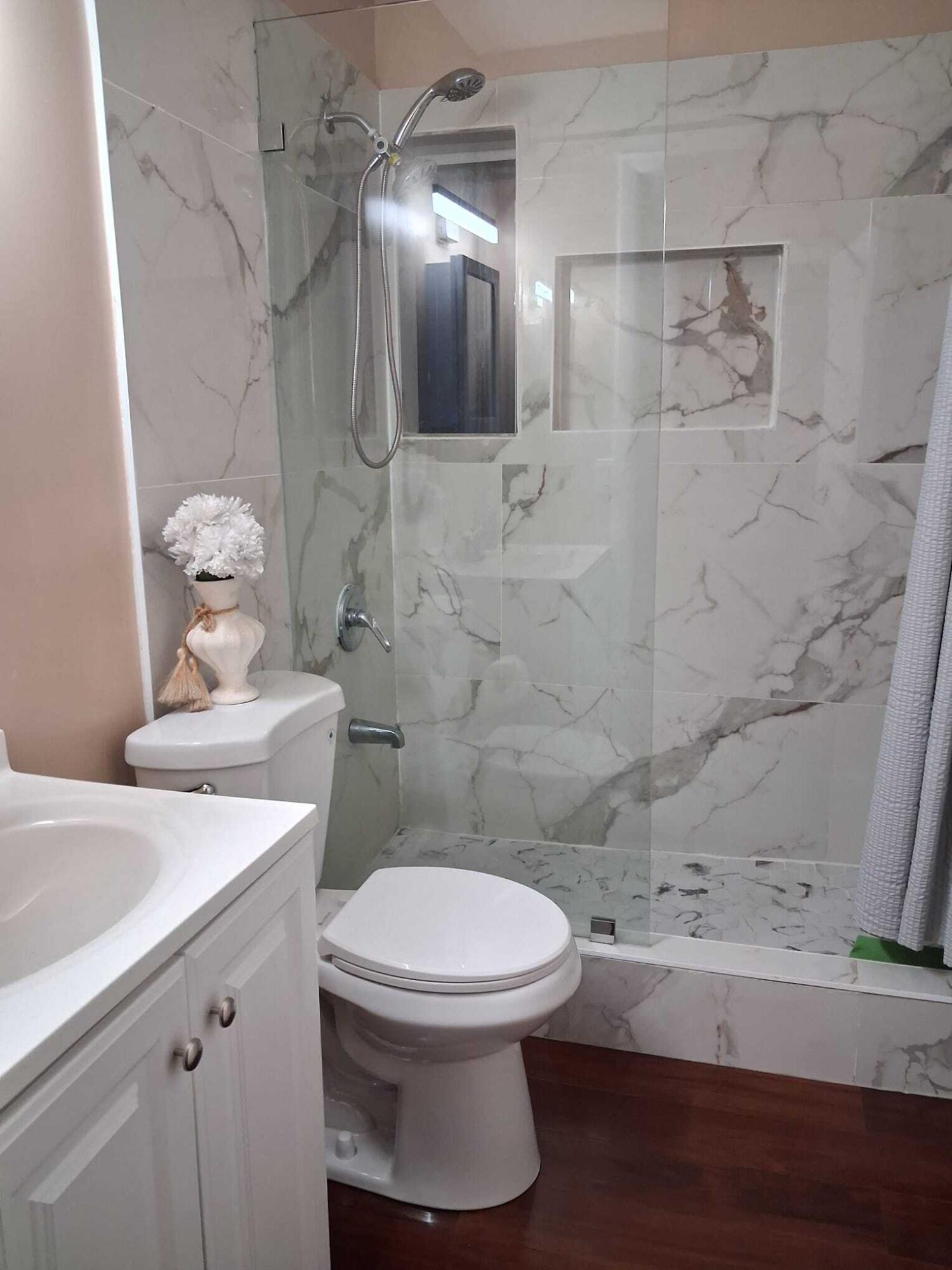 Residential Lease in Lauderdale Lakes 3