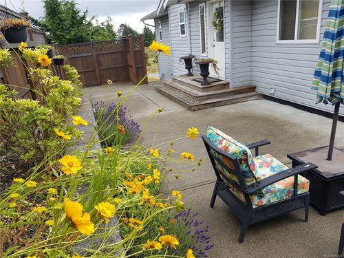 1731 Dar'S Pl, Qualicum Beach, BC, V9K2S3 | Card Image