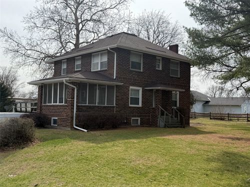 1706 W Summit St, Winterset, IA, 50273-9468 | Card Image