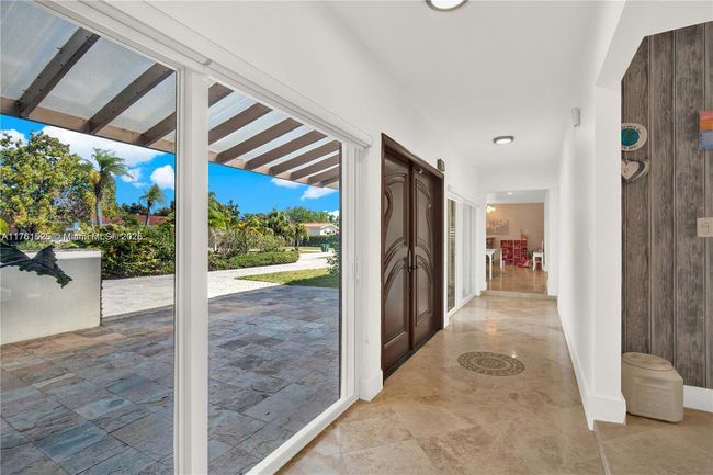 7860 Sw 134 Th St, House other with 4 bedrooms, 3 bathrooms and null parking in Pinecrest FL | Image 6