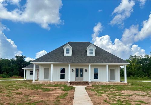 3059 Bayou Fields Dr, Alexandria, LA, 71303-8705 | Card Image