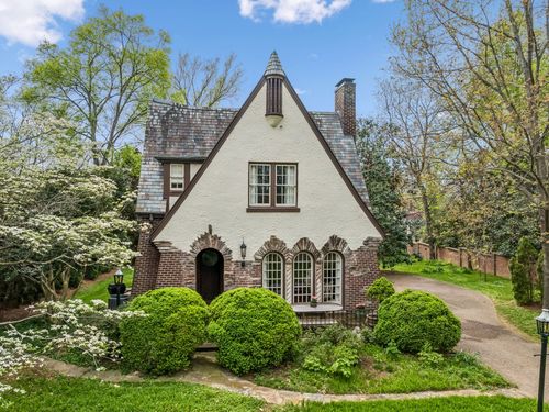 219 Deer Park Cir, Nashville, TN, 37205-3324 | Card Image