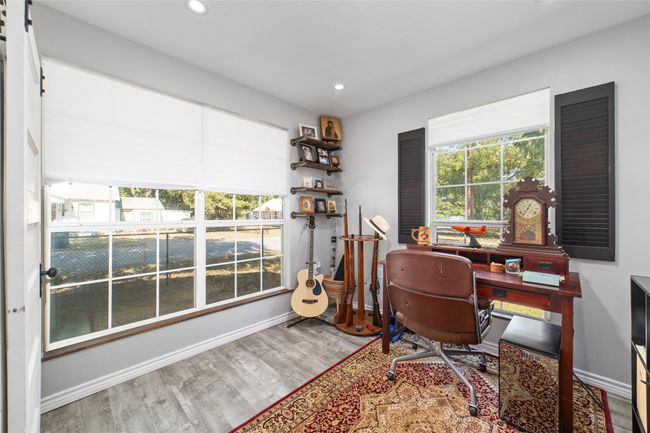 201 E Pollock St, House other with 2 bedrooms, 1 bathrooms and null parking in Rising Star TX | Image 12