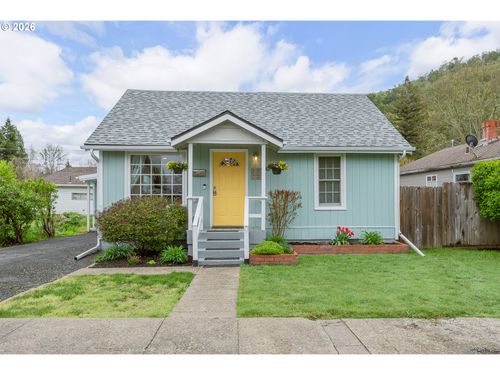 739 W Wharton St, Roseburg, OR, 97471 | Card Image
