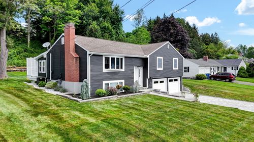 94 Harvest Hill Rd, Berlin, CT, 06037-1164 | Card Image