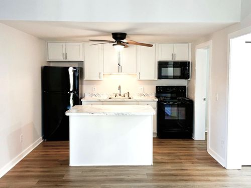 apt-34-2421 Madison St, Clarksville, TN, 37043-5464 | Card Image