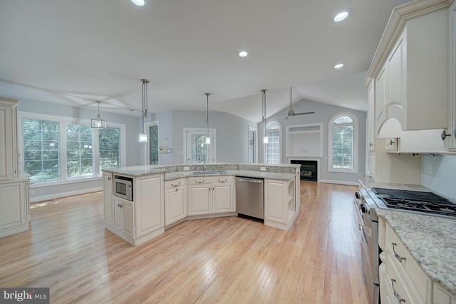 14535 Honeysuckle Way, House other with 4 bedrooms, 4 bathrooms and null parking in SWAN POINT MD | Image 37