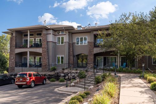 unit-108-10806 S Shore Dr, Plymouth, MN, 55441-4975 | Card Image