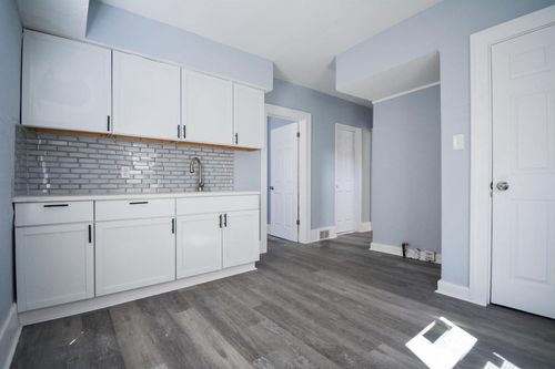 2172 W Forest Home Avenue, MILWAUKEE, WI, 53215 | Card Image