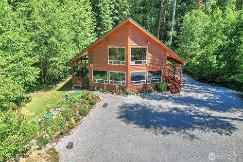 2115 Chiwawa Ct, Leavenworth, WA, 98826-9603 | Card Image