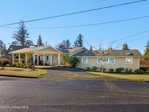  W Kensington Ave, Astoria, OR, 97103-6402 | Card Image