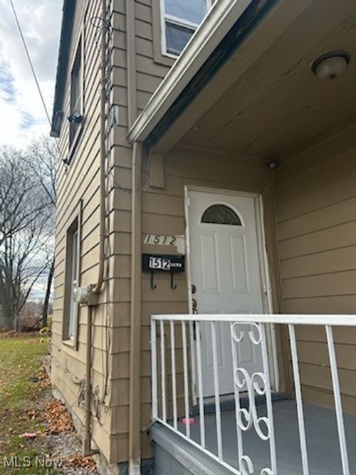 1512 Lexington Ave, Lorain, OH, 44052-3561 | Card Image